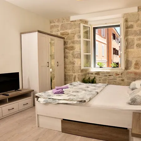 Small Escape Apartment