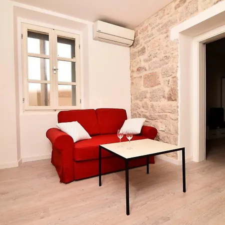 Small Escape Apartment